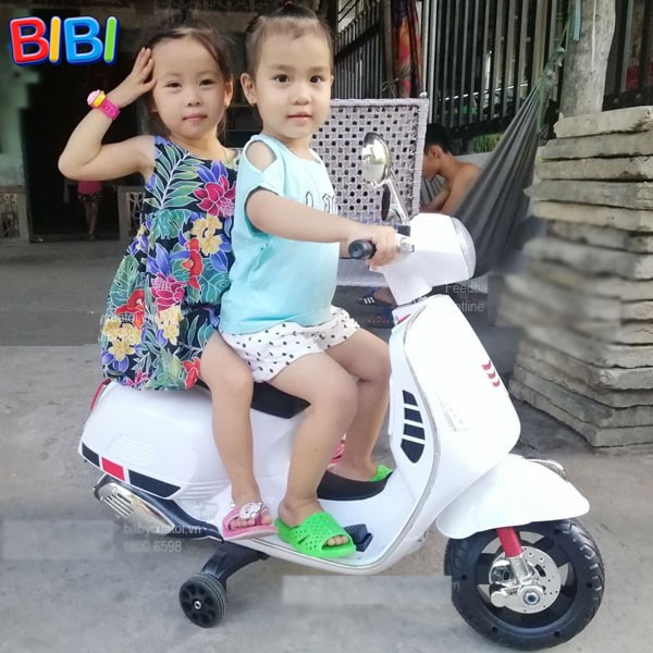 Xe máy điện trẻ em Vespa Q618 cỡ lớn 2 chỗ ngồi cho bé từ 3 tuổi